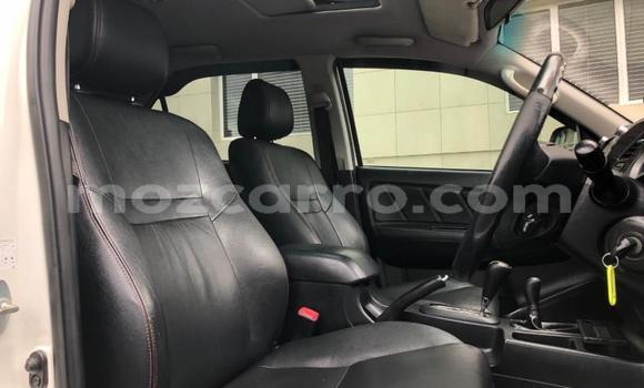 Comprar Usado Toyota Fortuner Branco Carro em Gilé em Zambezia Comprar Usado Toyota Fortuner Branco Carro em Gilé em Zambezia