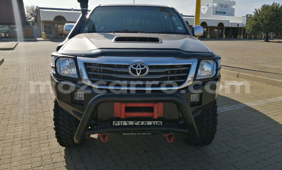 Nunua Ilio tumika Toyota Hilux Brown Gari ndani ya Maputo nchini Maputo Nunua Ilio tumika Toyota Hilux Brown Gari ndani ya Maputo nchini Maputo