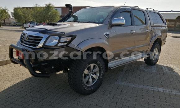 Nunua Ilio tumika Toyota Hilux Brown Gari ndani ya Maputo nchini Maputo Nunua Ilio tumika Toyota Hilux Brown Gari ndani ya Maputo nchini Maputo