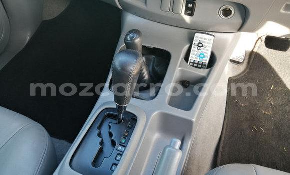 Nunua Ilio tumika Toyota Hilux Brown Gari ndani ya Maputo nchini Maputo Nunua Ilio tumika Toyota Hilux Brown Gari ndani ya Maputo nchini Maputo