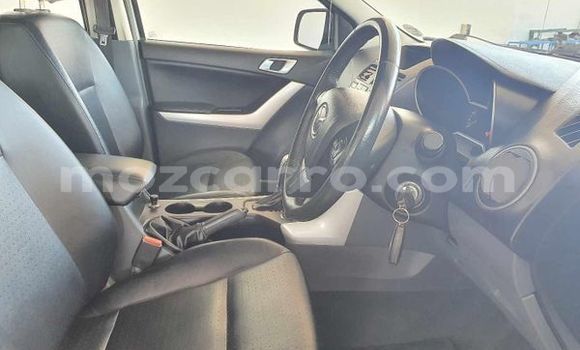 Buy Used Mazda BT-50 Silver Car in Maputo in Maputo Buy Used Mazda BT-50 Silver Car in Maputo in Maputo