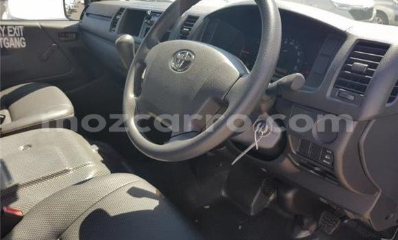 Tenga Tsaru Toyota iQ Tsvuku Mota in Chemba in Sofala Tenga Tsaru Toyota iQ Tsvuku Mota in Chemba in Sofala