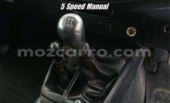 Nunua Ilio tumika Toyota Hilux Nyeupe Gari ndani ya Maputo nchini Maputo Nunua Ilio tumika Toyota Hilux Nyeupe Gari ndani ya Maputo nchini Maputo