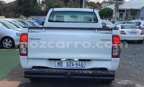 Comprar Usado Toyota Hilux Branco Carro em Maputo em Maputo Comprar Usado Toyota Hilux Branco Carro em Maputo em Maputo