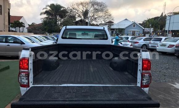 Comprar Usado Toyota Hilux Branco Carro em Maputo em Maputo Comprar Usado Toyota Hilux Branco Carro em Maputo em Maputo