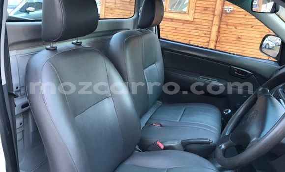 Comprar Usado Toyota Hilux Branco Carro em Maputo em Maputo Comprar Usado Toyota Hilux Branco Carro em Maputo em Maputo