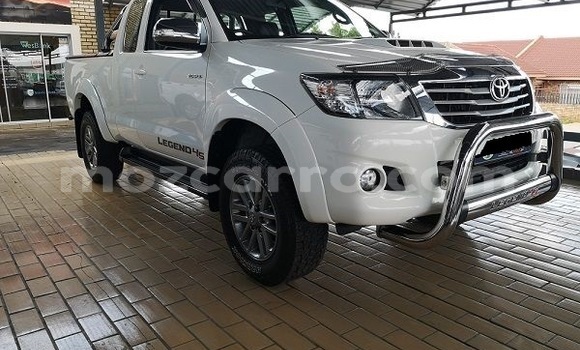 Comprar Usado Toyota Hilux Branco Carro em Maputo em Maputo Comprar Usado Toyota Hilux Branco Carro em Maputo em Maputo