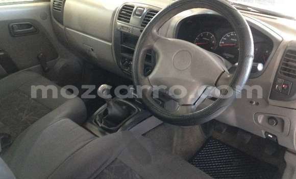 Comprar Usado Isuzu KB Branco Carro em Maputo em Maputo Comprar Usado Isuzu KB Branco Carro em Maputo em Maputo