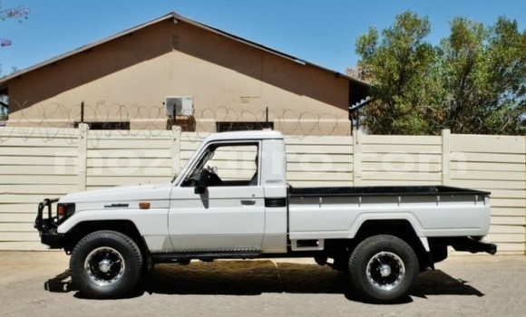 Nunua Ilio tumika Toyota Land Cruiser Nyingine Gari ndani ya Maputo nchini Maputo Nunua Ilio tumika Toyota Land Cruiser Nyingine Gari ndani ya Maputo nchini Maputo