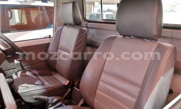 Nunua Ilio tumika Toyota Land Cruiser Nyingine Gari ndani ya Maputo nchini Maputo Nunua Ilio tumika Toyota Land Cruiser Nyingine Gari ndani ya Maputo nchini Maputo