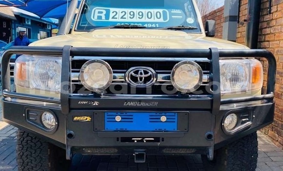 Comprar Usado Toyota Land Cruiser Bege Carro em Maputo em Maputo Comprar Usado Toyota Land Cruiser Bege Carro em Maputo em Maputo