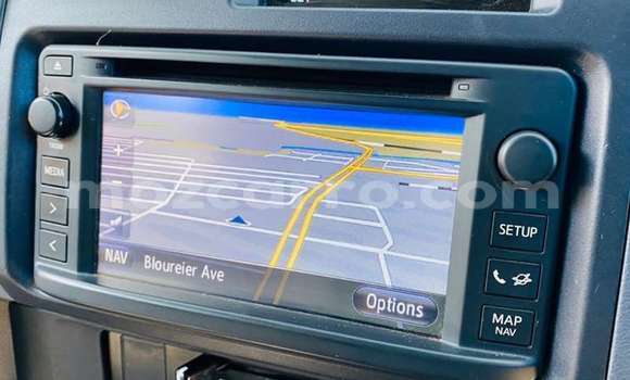 Comprar Usado Toyota Land Cruiser Bege Carro em Maputo em Maputo Comprar Usado Toyota Land Cruiser Bege Carro em Maputo em Maputo