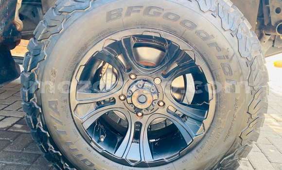 Comprar Usado Toyota Land Cruiser Bege Carro em Maputo em Maputo Comprar Usado Toyota Land Cruiser Bege Carro em Maputo em Maputo