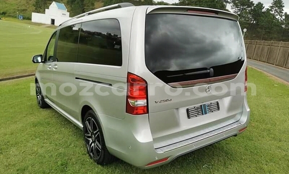 Tenga Tsaru Mercedes‒Benz Viano Sirivha Mota in Maputo in Maputo Tenga Tsaru Mercedes‒Benz Viano Sirivha Mota in Maputo in Maputo