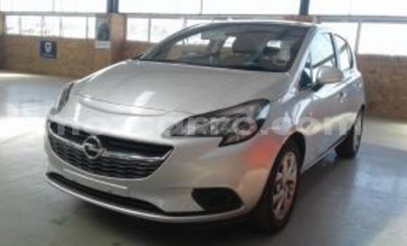 Comprar Importar Opel Corsa Prata Carro em Zumbo em Tete