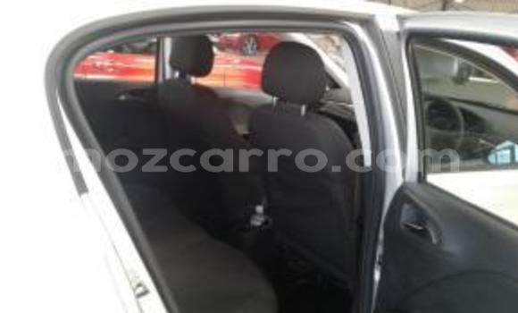 Tenga Imported Opel Corsa Sirivha Mota in Zumbo in Tete Tenga Imported Opel Corsa Sirivha Mota in Zumbo in Tete