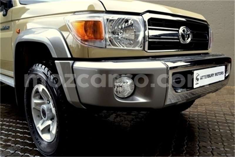 Big with watermark toyota land cruiser nampula mocambique 9141
