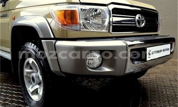 Nunua Ilio tumika Toyota Land Cruiser Beige Gari ndani ya Mocambique nchini Nampula Nunua Ilio tumika Toyota Land Cruiser Beige Gari ndani ya Mocambique nchini Nampula