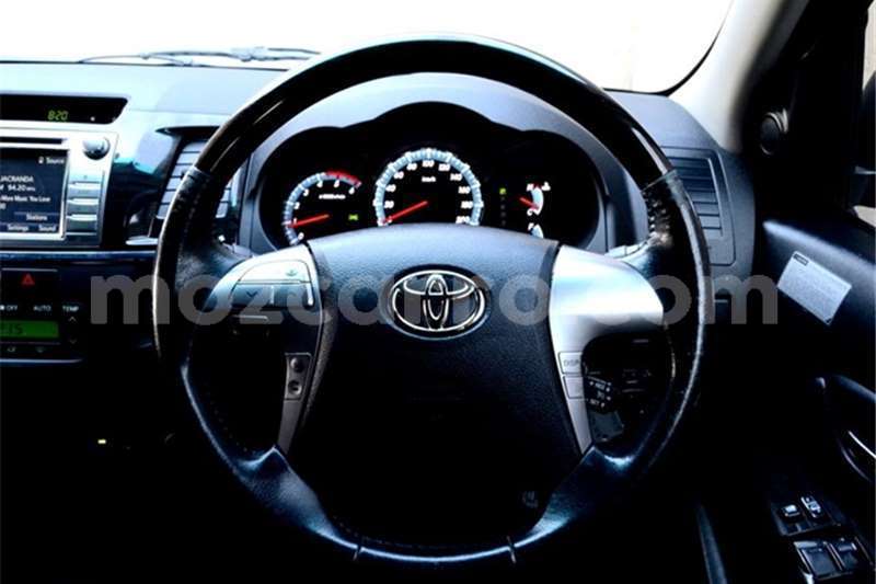 Big with watermark toyota fortuner nampula mocambique 9145