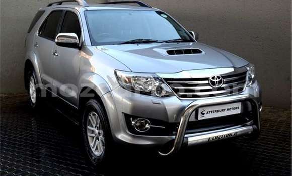 Tenga Tsaru Toyota Fortuner Sirivha Mota in Mocambique in Nampula Tenga Tsaru Toyota Fortuner Sirivha Mota in Mocambique in Nampula