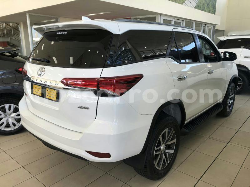 Big with watermark toyota fortuner nampula mocambique 9154