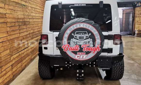 Comprar Usado Jaguar E-Pace De outros Carro em Moçambique em Nampula Comprar Usado Jaguar E-Pace De outros Carro em Moçambique em Nampula