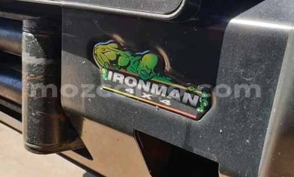 Tenga Tsaru Toyota Hilux Chena Mota in Chemba in Sofala Tenga Tsaru Toyota Hilux Chena Mota in Chemba in Sofala