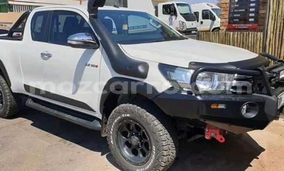 Tenga Tsaru Toyota Hilux Chena Mota in Chemba in Sofala Tenga Tsaru Toyota Hilux Chena Mota in Chemba in Sofala