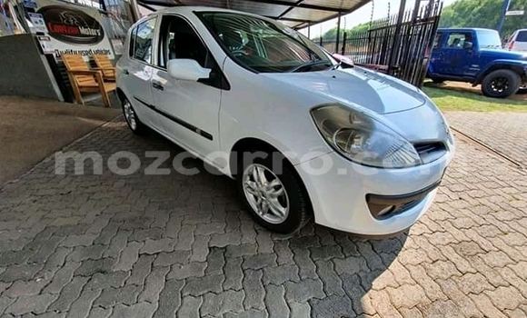 Tenga Tsaru Renault Clio Chena Mota in Chemba in Sofala Tenga Tsaru Renault Clio Chena Mota in Chemba in Sofala