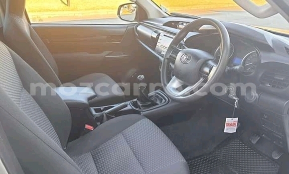 Tenga Tsaru Toyota Hilux Chena Mota in Chibuto in Gaza Tenga Tsaru Toyota Hilux Chena Mota in Chibuto in Gaza