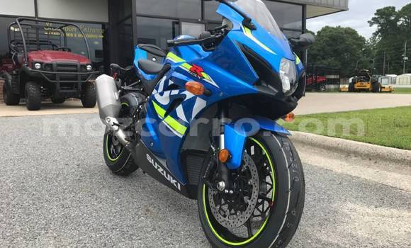 Comprar Usado Suzuki GSX-R Azul Moto em Angoche em Nampula Comprar Usado Suzuki GSX-R Azul Moto em Angoche em Nampula