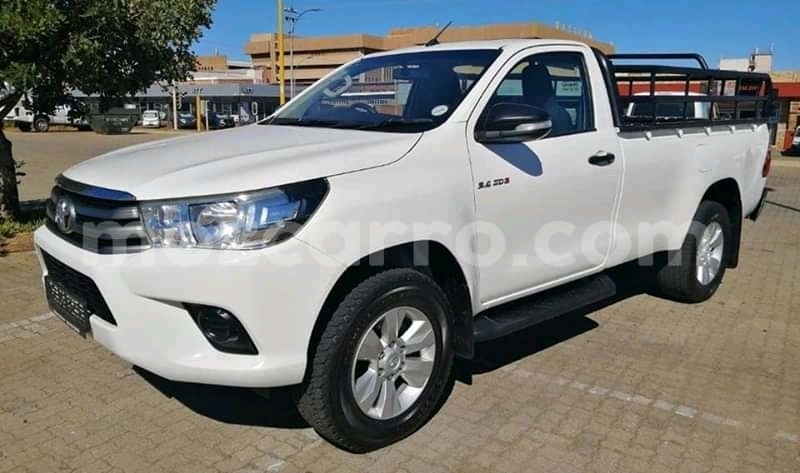 Big with watermark toyota hilux tete mutarara 9166