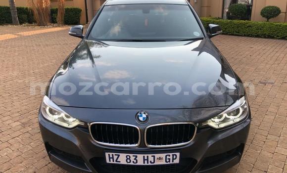 Comprar Usado BMW 3-Series Prata Carro em Zumbo em Tete