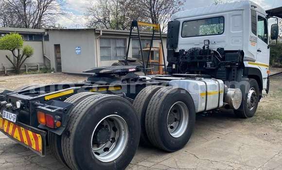 Comprar Usado Nissan UD Branco Caminhão em Maputo em Maputo Comprar Usado Nissan UD Branco Caminhão em Maputo em Maputo