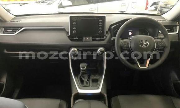 Tenga Tsaru Toyota RAV4 Chena Mota in Mocambique in Nampula Tenga Tsaru Toyota RAV4 Chena Mota in Mocambique in Nampula