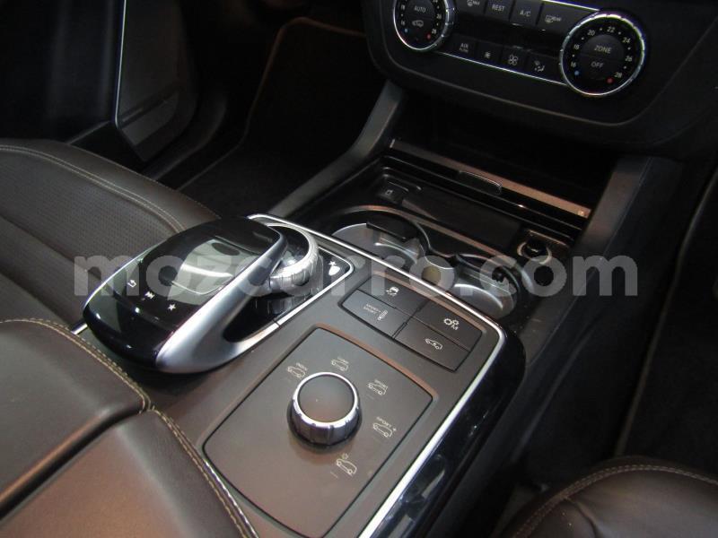 Big with watermark mercedes benz amg gle nampula mocambique 9187