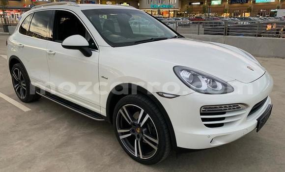 Comprar Usado Porsche Cayenne Branco Carro em Mutarara em Tete Comprar Usado Porsche Cayenne Branco Carro em Mutarara em Tete