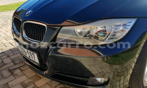 Comprar Usado BMW 3-Series Preto Carro em Mutarara em Tete Comprar Usado BMW 3-Series Preto Carro em Mutarara em Tete
