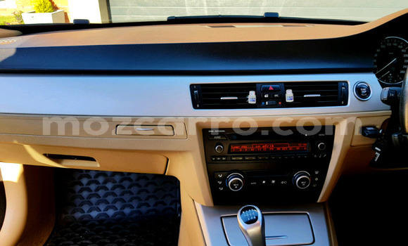 Comprar Usado BMW 3-Series Preto Carro em Mutarara em Tete Comprar Usado BMW 3-Series Preto Carro em Mutarara em Tete