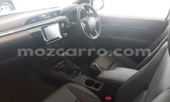 Tenga Tsaru Toyota Hilux Zvimwe Mota in Mocambique in Nampula Tenga Tsaru Toyota Hilux Zvimwe Mota in Mocambique in Nampula