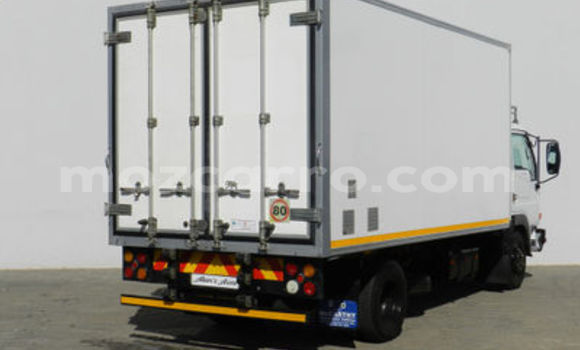 Comprar Usado Toyota DA Branco Caminhão em Moçambique em Nampula Comprar Usado Toyota DA Branco Caminhão em Moçambique em Nampula