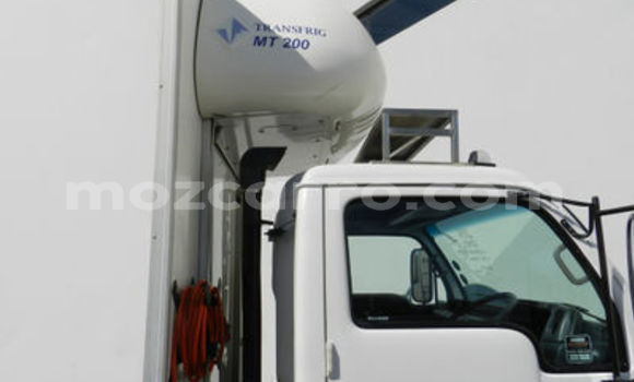 Comprar Usado Toyota DA Branco Caminhão em Moçambique em Nampula Comprar Usado Toyota DA Branco Caminhão em Moçambique em Nampula