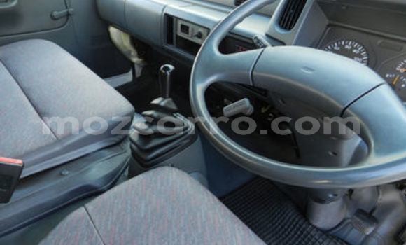 Comprar Usado Toyota DA Branco Caminhão em Moçambique em Nampula Comprar Usado Toyota DA Branco Caminhão em Moçambique em Nampula