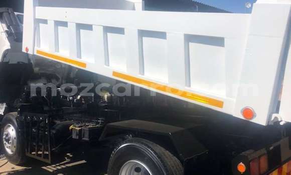 Comprar Usado Nissan UD Branco Caminhão em Maputo em Maputo Comprar Usado Nissan UD Branco Caminhão em Maputo em Maputo