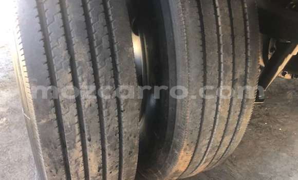 Comprar Usado Nissan UD Branco Caminhão em Maputo em Maputo Comprar Usado Nissan UD Branco Caminhão em Maputo em Maputo