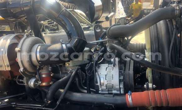 Comprar Usado Nissan UD Branco Caminhão em Maputo em Maputo Comprar Usado Nissan UD Branco Caminhão em Maputo em Maputo