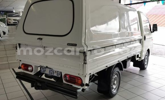 Nunua Ilio tumika Hyundai H200 Nyeupe Gari ndani ya Maputo nchini Maputo Nunua Ilio tumika Hyundai H200 Nyeupe Gari ndani ya Maputo nchini Maputo