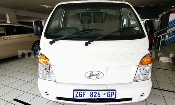 Nunua Ilio tumika Hyundai H200 Nyeupe Gari ndani ya Maputo nchini Maputo Nunua Ilio tumika Hyundai H200 Nyeupe Gari ndani ya Maputo nchini Maputo