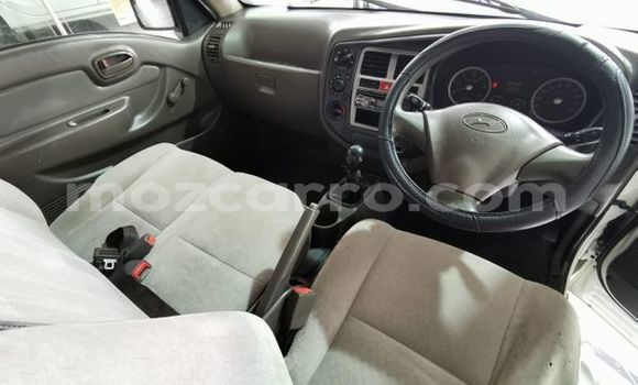 Nunua Ilio tumika Hyundai H200 Nyeupe Gari ndani ya Maputo nchini Maputo Nunua Ilio tumika Hyundai H200 Nyeupe Gari ndani ya Maputo nchini Maputo