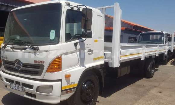 Buy Used Hino 300 Series White Truck in Maputo in Maputo Buy Used Hino 300 Series White Truck in Maputo in Maputo